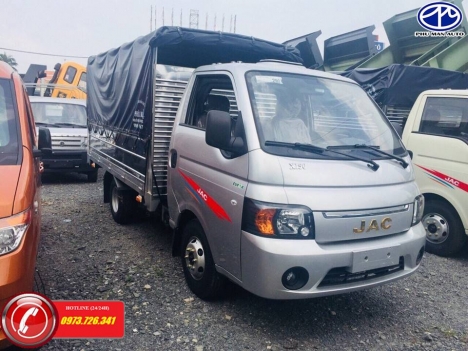 Xe tải 1t5 thùng dài 3m2 động cơ dầu, nhập khẩu.
