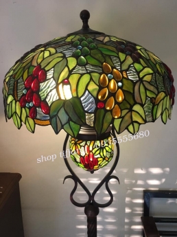 Đèn Sàn Tiffany Hai Thân Nho Mỹ