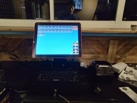 Lắp đặt máy tính tiền cảm ứng giá rẻ nhất cho quán trà sữa