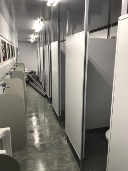 Container toilet mới