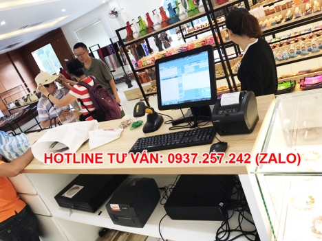 Máy tính tiền cảm ứng cho shop quà lưu niệm tại Quảng Ninh