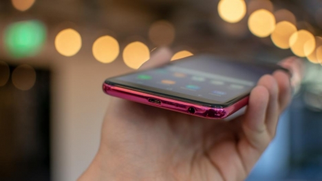 Tablet Plaza Dĩ An có bán Samsung J4 plus siêu rẻ