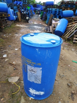 Xe nâng mặt bàn ,thùng phi nhựa,thùng rác đà nẵng