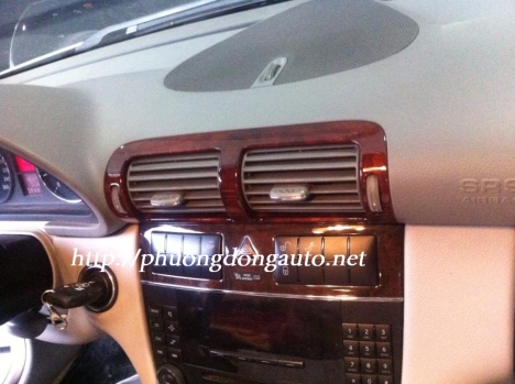 Sơn giả gỗ cho xe Mercedes - Các ốp gió điều hòa, tay nắm cửa full