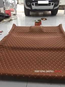 Dán trần da độ ô tô màu vàng đất đẹp chất