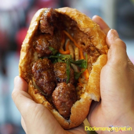 Bánh Mì Thị Bò Nướng Ngon Quận 1