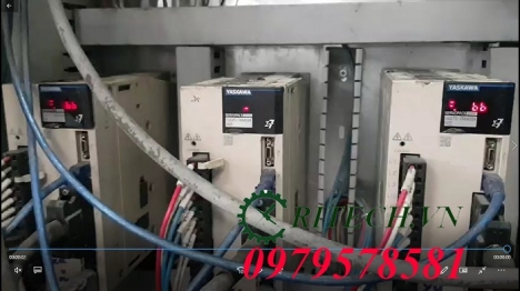 Sửa chuyên nghiệp servo Yaskawa SGD7S bị lỗi chỉ hiển thị gạch ngang ở màn hình