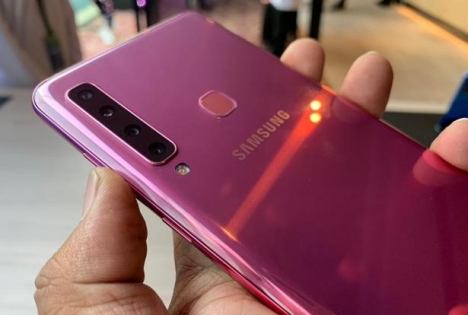 Samsung Galaxy A9 2018 giá chỉ 9.490.000đ