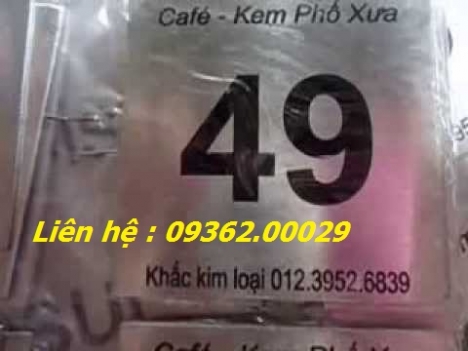 Biển số bàn mica- Nhận làm thẻ số để bàn theo yêu cầu