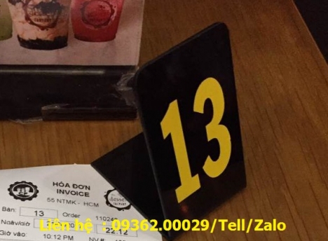 Biển số bàn mica- Nhận làm thẻ số để bàn theo yêu cầu