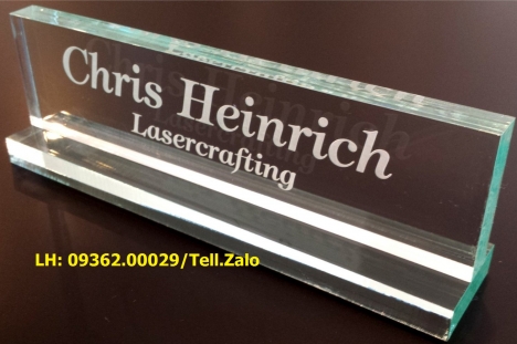 3 loại biển chức danh, kệ chức danh được sử dụng nhiều năm 2018