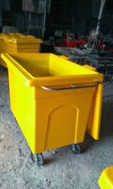 Xe đựng rác môi trường công cộng 660L call 096.7788.450