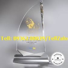 Bán các loại kỉ niệm chương, quà tặng mica giá rẻ tại Thanh Xuân