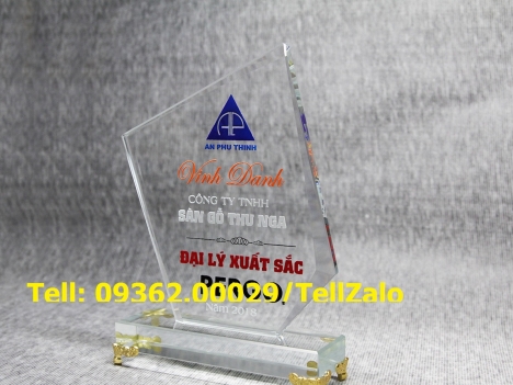 Bán các loại kỉ niệm chương, quà tặng mica giá rẻ tại Thanh Xuân