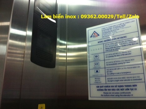 Biển hướng dẫn sử dụng thang máy bằng mica, inox