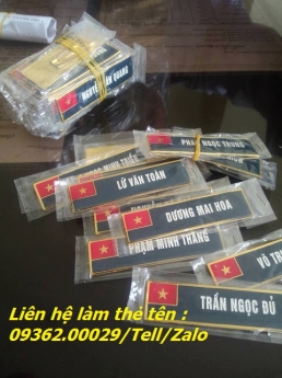 Sản xuất các mẫu thẻ tên nhân viên theo yêu cầu lấy nhanh giá rẻ