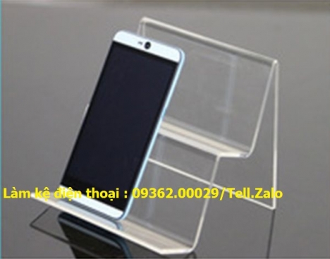 Các sản phẩm kệ trưng bày điện thoại bằng mica nhiều mẫu mã đa dạng