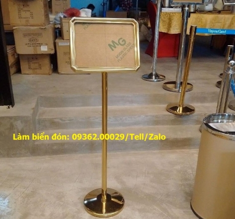 Bán các loại biển đón sân bay, biển cầm tay đón khách có sẵn