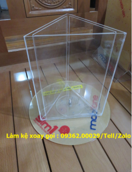 Sản phẩm khay mica đựng tờ rơi, kệ xoay mica 3 mặt