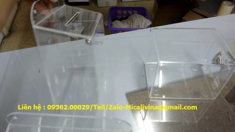 Mẫu sản phẩm hộp thư góp ý bằng mica