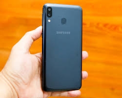 Tablet Plaza bán Samsung M20 mới chính hãng