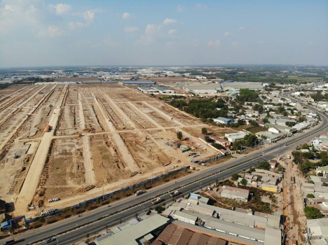 Cần tiền bán nhanh lô đất nằm ngay mặt tiền thổ cư 100%