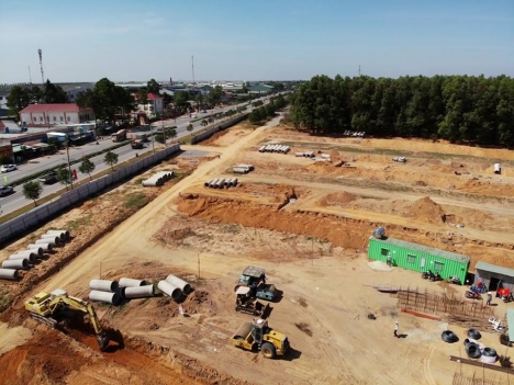 CHÍNH CHỦ CẦN BÁN NGAY LÔ ĐẤT MẶT TIỀN NẰM NGAY TRUNG TÂM TX TÂN UYÊN