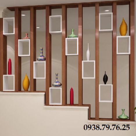 123 cầu thang và phòng khách đã có vách ngăn gỗ trang trí
