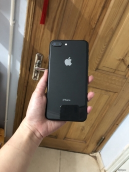 IPhone 8 Plus64GB Đỏ cũ BìnhDương sa le góp lãi suất 0%