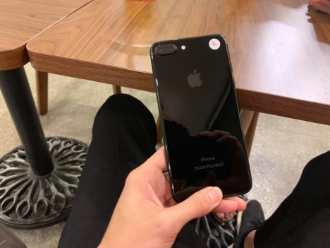 Bán iPhone 8 plus 64g cũ 12, 590k trả góp đưa trước chỉ 2tr