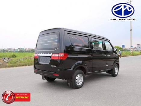 Xe bán tải Van Dongben 5 chỗ vào thành phố tự do.