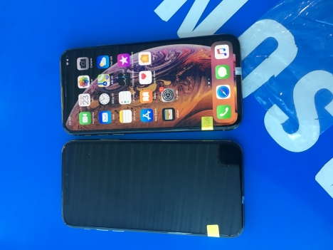 iPhone XS 64G 99% hàng bao đẹp có sẵn tại Dĩ An