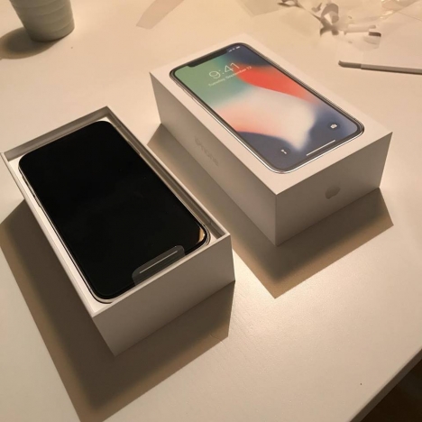 iPhone X 64G trắng bán trả góp đưa trước 10% tại Dĩ AN