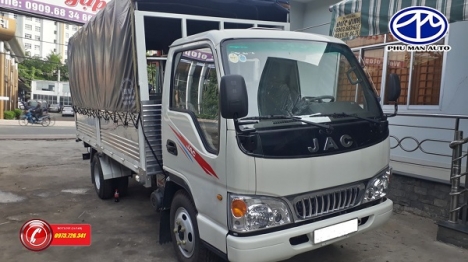 Xe tải JAC 2t4 thùng dài 4m4 động cơ ISUZU.