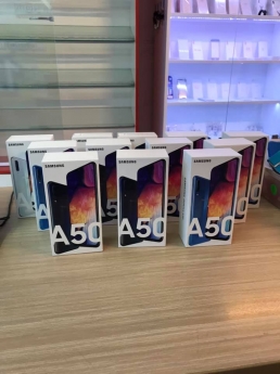 Samsung A50 64G hàng về ngập kho 5,990k tại Q5