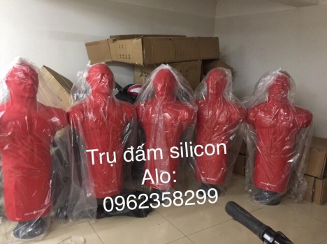 trụ đấm silicon hình người