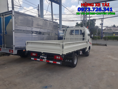 Xe tải JAC 1t25 thùng dài 3m2 giá cạnh tranh.
