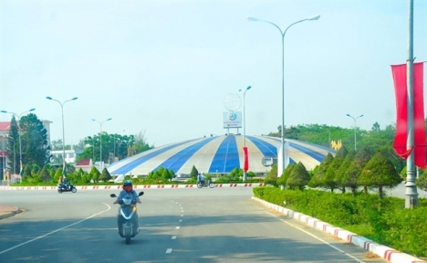Vợ chồng li hôn bán miếng đất gần KCN