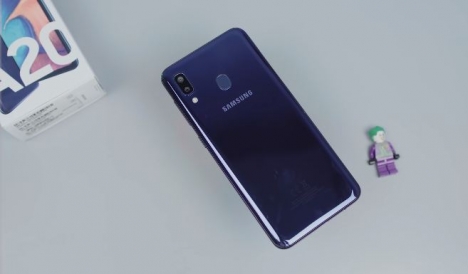 Biên Hòa siêu giảm giá samsung galaxy A20 32GB mới