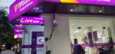 Vệ sinh bảng biển, ATM, siêu thị, ngân hàng, công ty, nhà máy