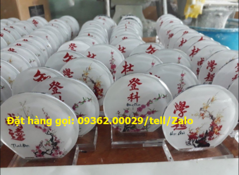 Nhận gia công cup lưu niệm,kỉ niệm chương làm quà tặng