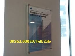 Những mẫu khung mica treo tường sử dụng nhiều