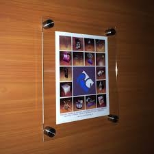 Những mẫu khung mica treo tường sử dụng nhiều