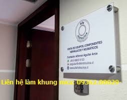 Những mẫu khung mica treo tường sử dụng nhiều