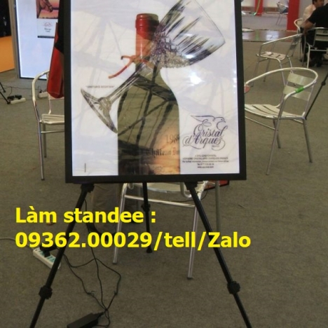 Ưu điểm của các sản phẩm Standee chân sắt