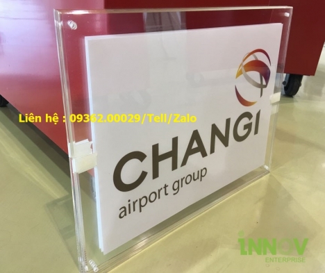 Những mẫu khung mica treo tường sử dụng nhiều