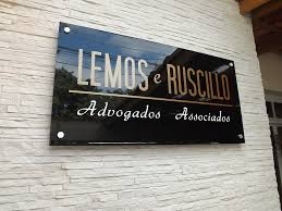 Biển quầy lễ tân-Biển quảng cáo in bằng chất liệu UV