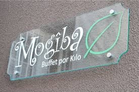 Biển quầy lễ tân-Biển quảng cáo in bằng chất liệu UV