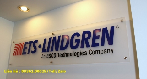 Biển quầy lễ tân-Biển quảng cáo in bằng chất liệu UV