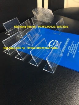 Nhận gia công thẻ số để bàn- Biển số bàn bằng mica